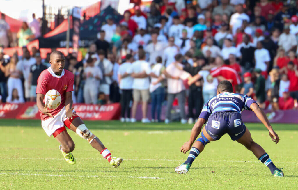 Wit Bulle go head-to-head with spirited Red Army