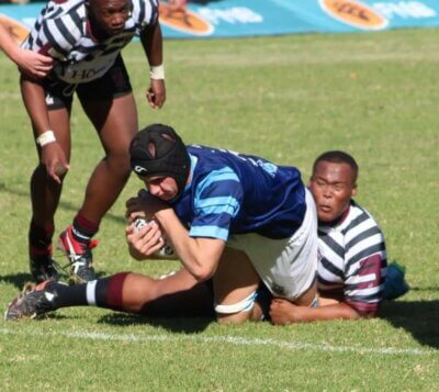 Gimmies pluk Struisies se vere in FNB Classic Clashes-stryd