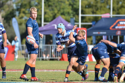 McLaren muscles Grey to victory in Bloemfontein