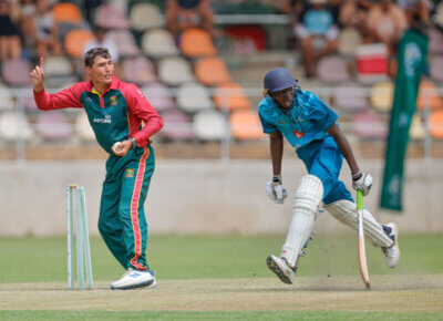 Pretorius shines with the ball, Botha piles on the runs for Affies