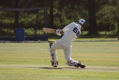 Pretorius, Jansen van Rensburg leer Heidelberg Volkies ‘n krieketles