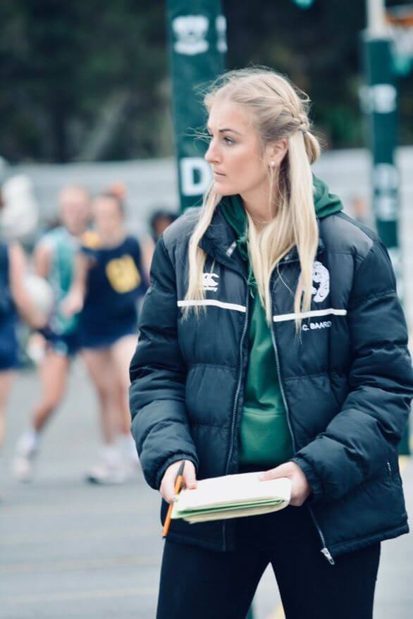Stellies se eerste netbalspan: ’n Krag op die baan